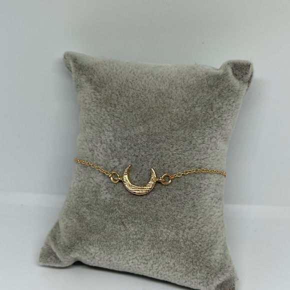 Set of 6 Bracelets - Picture 3 of 7